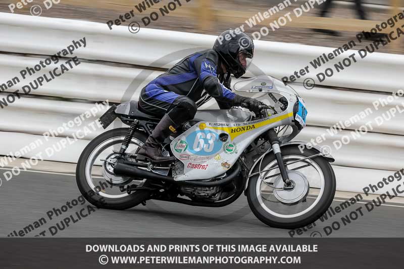 Vintage motorcycle club;eventdigitalimages;mallory park;mallory park trackday photographs;no limits trackdays;peter wileman photography;trackday digital images;trackday photos;vmcc festival 1000 bikes photographs